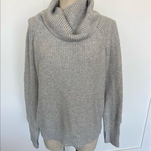 Market & Spruce Gray Sweater
